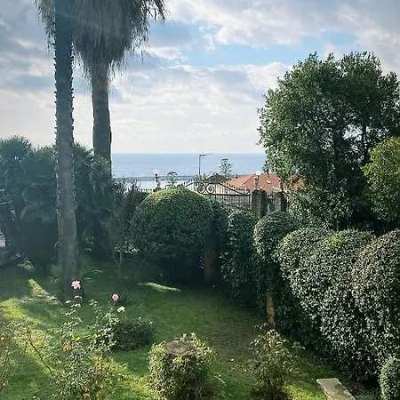 Trilocale Con Vista Mare,giardino E Box Auto Апартаменты